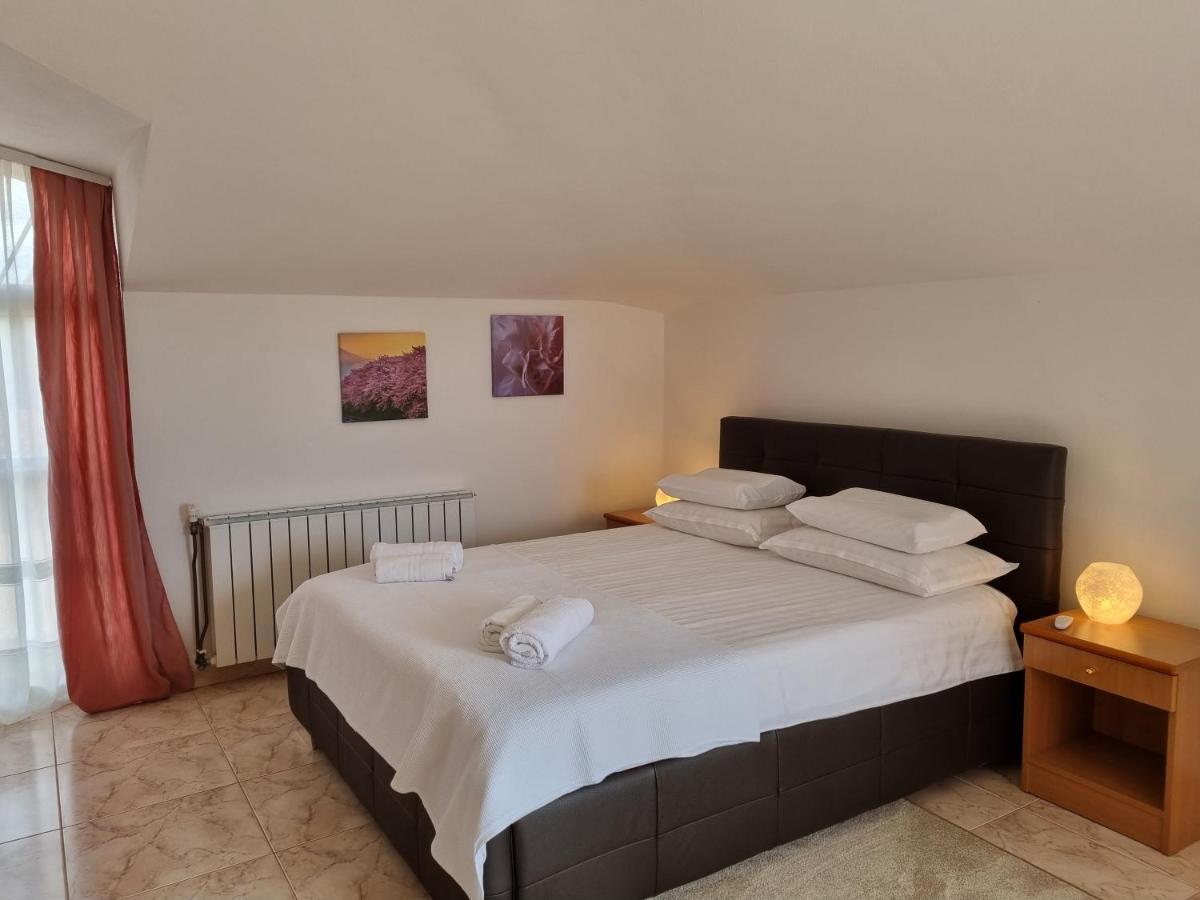 우마그 Apartma Katy 아파트 외부 사진