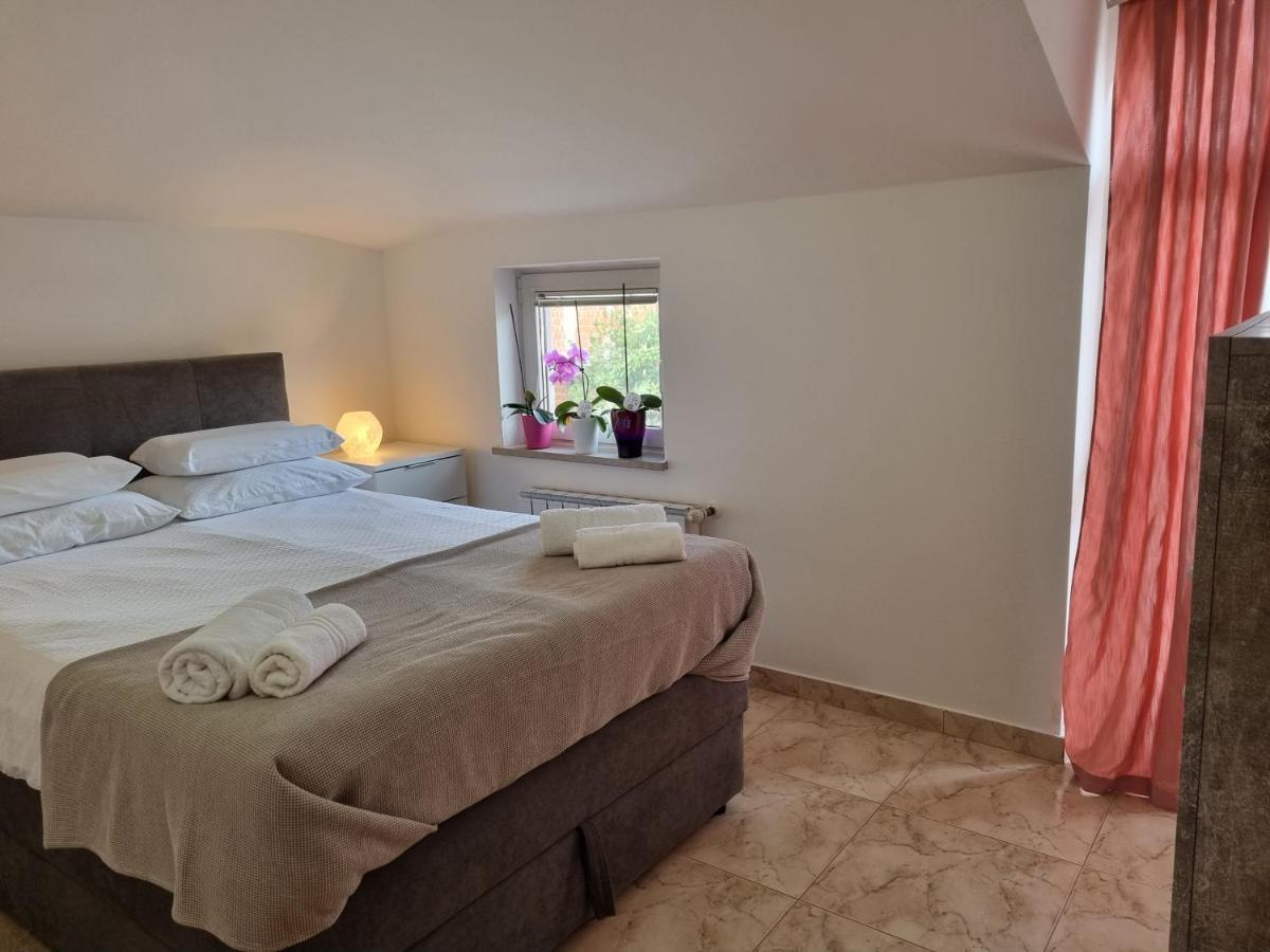 우마그 Apartma Katy 아파트 외부 사진